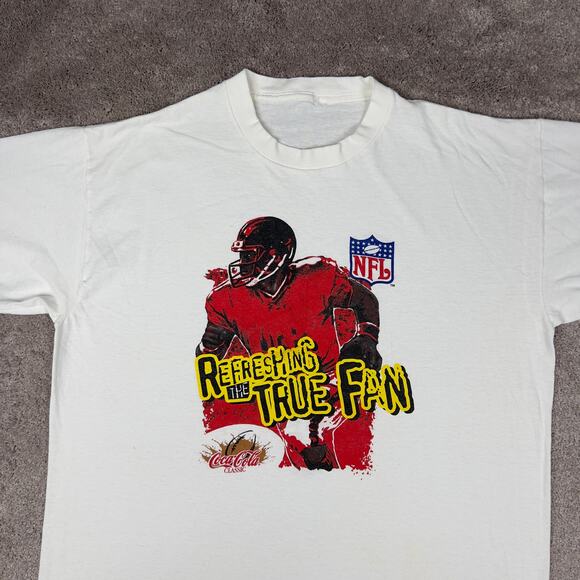 Vintage NFL T-shirt Under the Helmet Coca-Cola Classic Size XL Single White - Picture 2 of 5